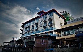 Wave View Hotel
